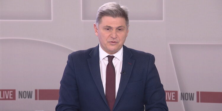 Νίκος Φαραντούρης: «Τα αιτήματα των αγροτών δεν είναι αντιπολιτευτικά ή δυσανάλογα» – «Συναντίληψη με την κ. Καρυστιανού»