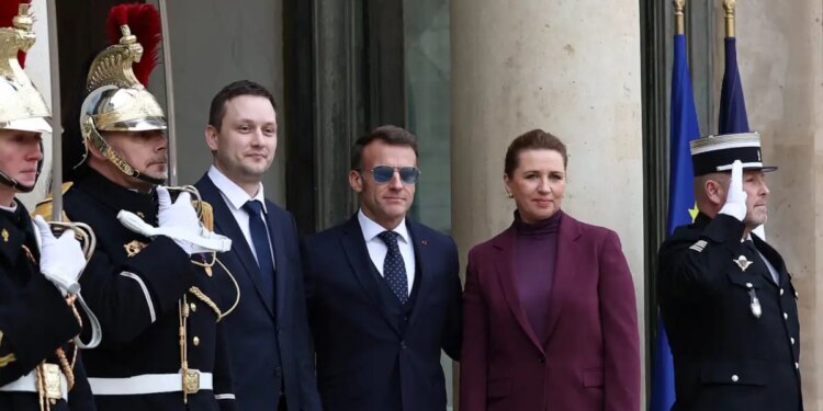 Μακρόν: Η Γαλλία είναι υπέρ της εδαφικής ακεραιότητας και ανεξαρτησίας της Δανίας και της Γροιλανδίας