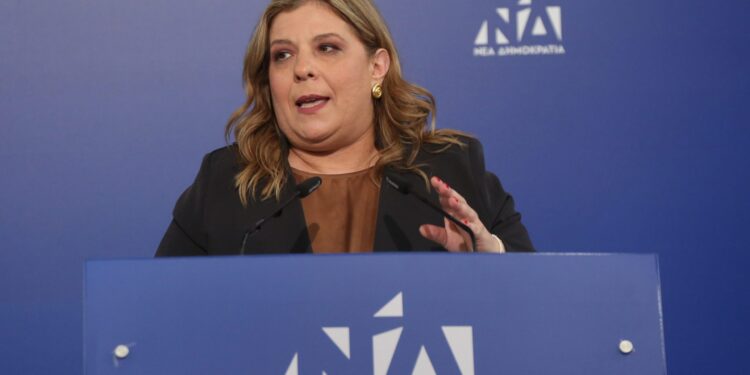 Αγωγή για προσβολή προσωπικότητας εναντίον της Ζ. Κωνσταντοπούλου κατέθεσε η Μ. Συρεγγέλα