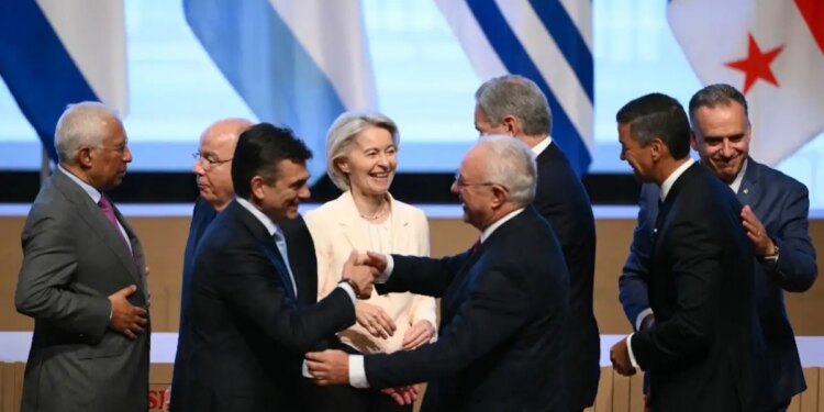 Το Ευρωκοινοβούλιο «παγώνει» τη συμφωνία Mercosur