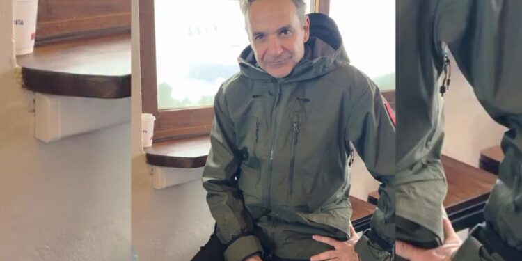 Ο Κυριάκος Μητσοτάκης παρουσίασε το νέο καφέ στην κορυφή της Στύγας στα Καλάβρυτα