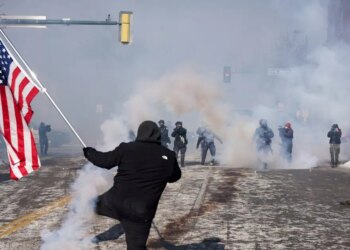 Νέο σοκαριστικό βίντεο από την δολοφονία του 37χρονου στη Μινεάπολη: «Γιατί δεν προστάτευε η τοπική αστυνομία την ICE» αναρωτιέται ο Τραμπ