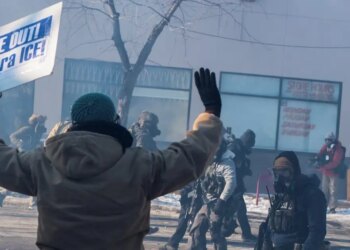 Χάος στη Μινεσότα μετά τη νέα δολοφονία 37χρονου από ομοσπονδιακούς πράκτορες των ΗΠΑ - Εξαγριωμένο πλήθος φωνάζει «Έξω η ICE»