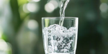 Η καλύτερη ώρα για να πίνετε νερό ώστε να ενισχύσετε τον μεταβολισμό σας