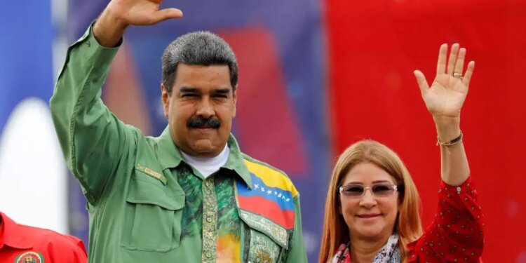 Βενεζουέλα: Βαρύτατες κατηγορίες κατά του Νικολάς Μαδούρο και της συζύγου του – Διώκονται για ναρκοτρομοκρατία και όπλα