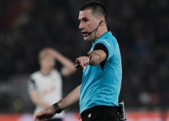 Ο Ομπρένοβιτς στο ΑΕΚ-Παναθηναϊκός - www.ertsports.gr