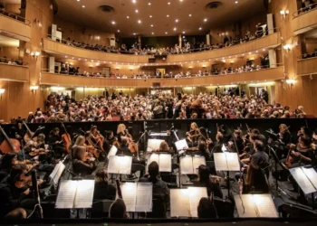 «Σινέ Μαριάννα» του Νίκου Πλατύραχου – Η Ορχήστρα Σύγχρονης Μουσικής και η Χορωδία της ΕΡΤ σε μια μοναδική συναυλία στο Θέατρο Ολύμπια