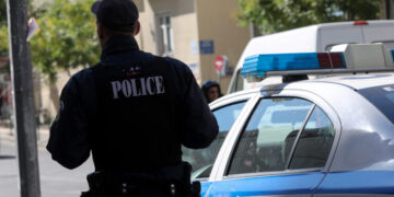 Σύλληψη 21χρονου για αρπαγή και εκβίαση στο Καματερό – Ταυτοποιήθηκαν άλλοι δύο συνεργοί