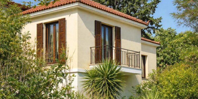 Αγορά πολυτελών κατοικιών: Οι «microlocations» με προοπτική υπεραξίας αλλάζουν τον επενδυτικό χάρτη στην Ελλάδα