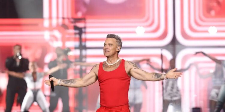 Ο Ρόμπι Γουίλιαμς ξεπέρασε τους Beatles σε αριθμό άλμπουμ που κατέκτησαν την κορυφή στη Βρετανία