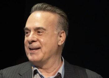Πρωτοχρονιά στο Παρίσι και βόλτες στον Σηκουάνα με την παρέα του