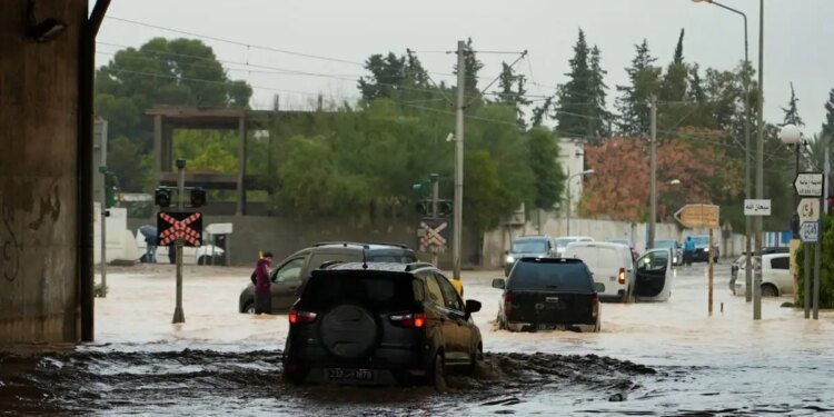Τυνησία: Πλημμύρες, έντονες καταιγίδες και τέσσερις νεκροί από το καταστροφικό «κύμα» κακοκαιρίας