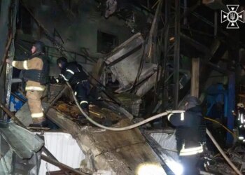 Έξι νεκροί στην Ουκρανία μετά από μπαράζ ρωσικών επιθέσεων