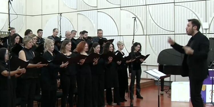 «Χειμωνιάτικο Τοπίο»: Η συναυλία της χορωδίας της ΕΡΤ μεταδόθηκε απευθείας από το Τρίτο Πρόγραμμα – Άνοιξε και πάλι τις πύλες του το ιστορικό Στούντιο Β