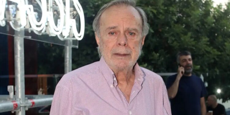 Ο ρόλος του Γιάγκου Δράκου στη «Λάμψη», οι viral ατάκες, η απομόνωση και ο μοναχικός θάνατος