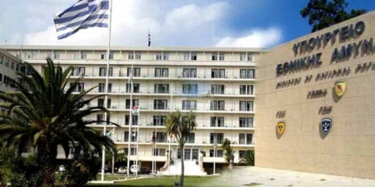 Διαψεύδουν πηγές του Υπ. Εθνικής Άμυνας την πώληση κτηρίου στην πλατεία Κλαυθμώνος