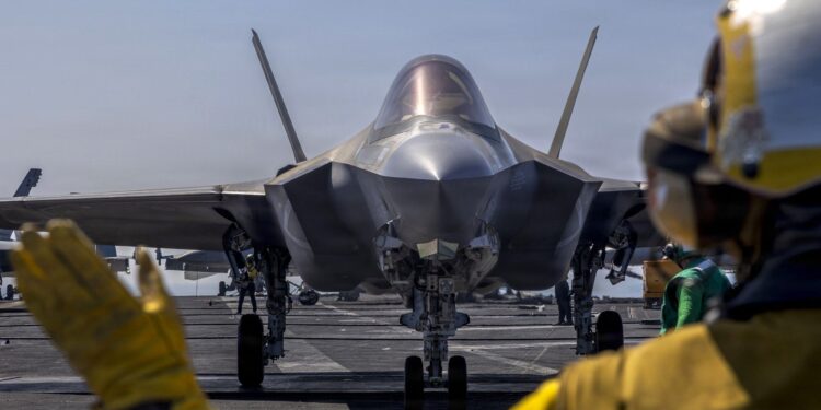 Σύσταση του υπουργείου Εξωτερικών για αποφυγή ταξιδιών σε Ισραήλ, Παλαιστινιακά Εδάφη και Ιράν - ertnews.gr