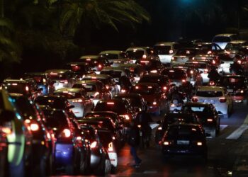 Πρόβλημα με δύο εκατομμύρια αυτοκίνητα στην Ελλάδα