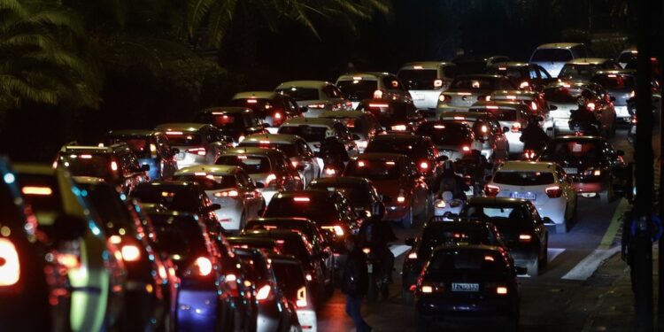 Πρόβλημα με δύο εκατομμύρια αυτοκίνητα στην Ελλάδα