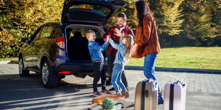 12+1 οικογενειακά με μεγάλο πορτμπαγκάζ