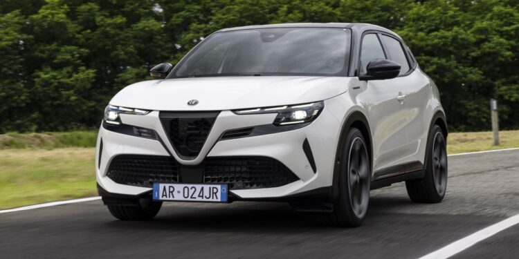 Alfa Romeo: Αναθεωρεί την στρατηγική ηλεκτροκίνησης;