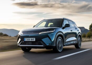 Η BYD εξελίσσει σύστημα PHEV με πολύ μεγάλη αυτονομία