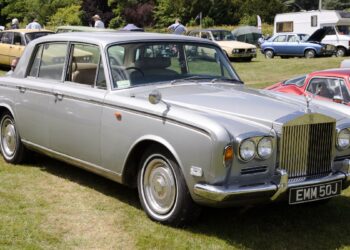 Πήγε για επισκευή τη Rolls-Royce και δεν την πήρε ποτέ πίσω!