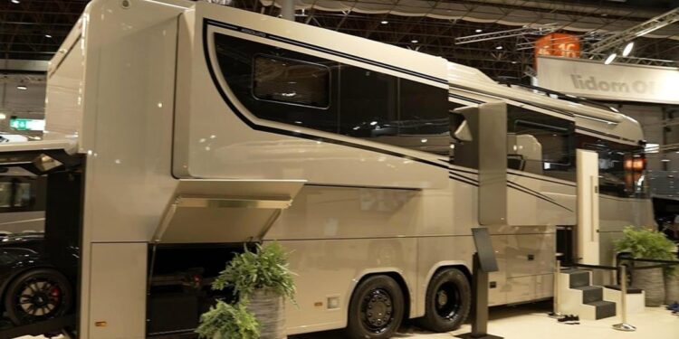 Γερμανικό αυτοκινούμενο φέρνει το… σπίτι στο δρόμο