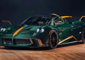 H Pagani τιμά τον δημιουργό της με μια μοναδική Huayra