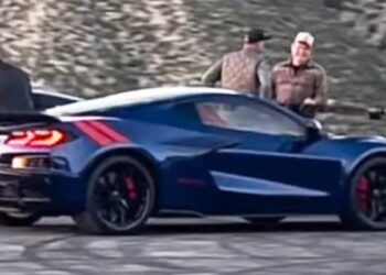 Πρόωρη εμφάνιση για τη νέα Chevrolet Corvette Grand Sport (+video)