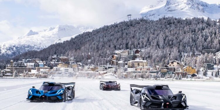 Η Bugatti «χορεύει» και στο χιόνι (+video)