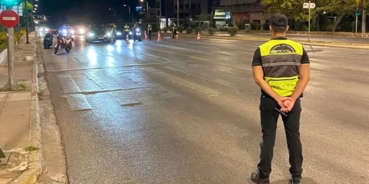 Τροχαία: Χιλιάδες παραβάσεις και εκατοντάδες επικίνδυνοι οδηγοί