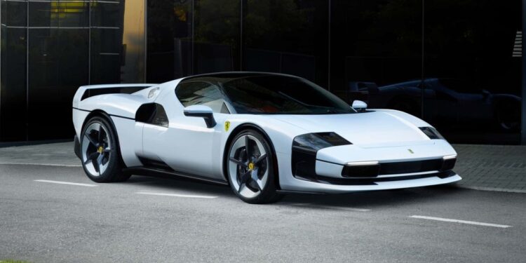 Η «χρυσή» πεντάδα των νέων Ferrari για το 2026