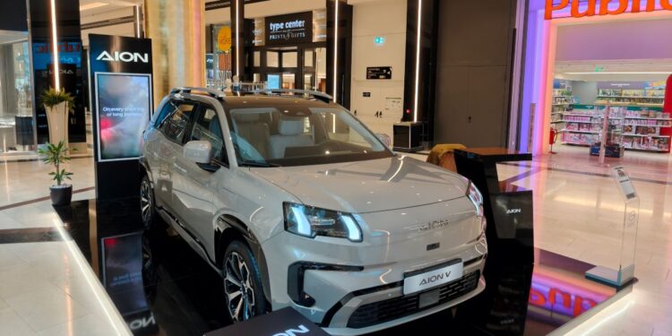 Το Aion V στο Golden Hall