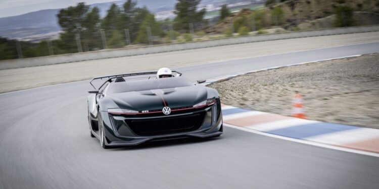 Και όμως η VW έχει κατασκευάσει Golf Roadster