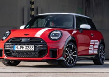 MINI 1965 Victory Edition: Ρετρό αγωνιστικό πνεύμα με σύγχρονο στιλ