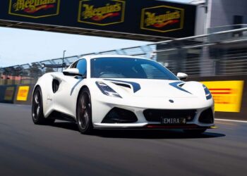 Lotus Emira Bathurst Edition: Το κύκνειο άσμα των θερμικών Lotus