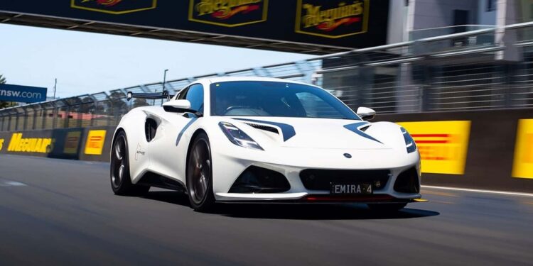 Lotus Emira Bathurst Edition: Το κύκνειο άσμα των θερμικών Lotus