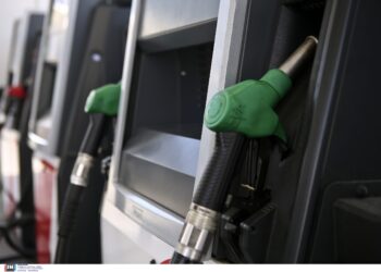 Αυξήσεις στα καύσιμα λόγω του ράλι στη διεθνή τιμή πετρελαίου - Τι λέει στο ΕΡΤnews η πρόεδρος βενζινοπωλών Αττικής