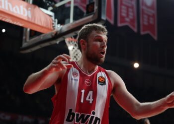 Βεζένκοφ: «Πρέπει να πηγαίνεις μέρα-μέρα, μέχρι να φθάσεις στον στόχο σου» (vid) - www.ertsports.gr