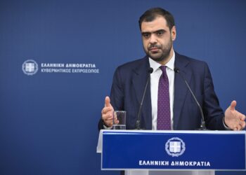 Μαρινάκης κατά ΠΑΣΟΚ: Φτηνός τακτικισμός που αδικεί τη συζήτηση της συνταγματικής αναθεώρησης