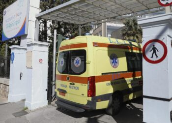Σε κρίσιμη κατάσταση στη ΜΕΘ του Παίδων βρέφος 30 ημερών με RSV - ertnews.gr