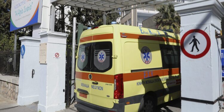 Σε κρίσιμη κατάσταση στη ΜΕΘ του Παίδων βρέφος 30 ημερών με RSV - ertnews.gr