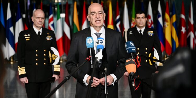 Εκσυγχρονισμός Ενόπλων Δυνάμεων και «Ασπίδα του Αχιλλέα» στο επίκεντρο της παρέμβασης Δένδια στο ΝΑΤΟ - ertnews.gr