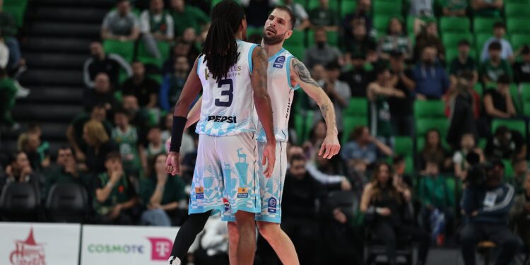 Ιστορική νίκη του Κολοσσού με 100άρα στην έδρα του Παναθηναϊκού - www.ertsports.gr