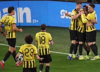 "Κιτρινόμαυρο" πάρτι κορυφής για την ΑΕΚ στην "Allwyn Arena" - www.ertsports.gr