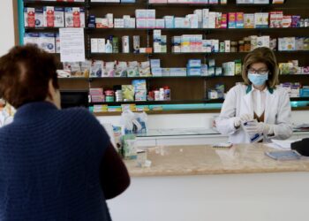 Ξεκινάει η διανομή ΦΥΚ από τα ιδιωτικά φαρμακεία - Ο πρόεδρος του ΠΦΣ Απ. Βαλτάς στο ertnews.gr - ertnews.gr