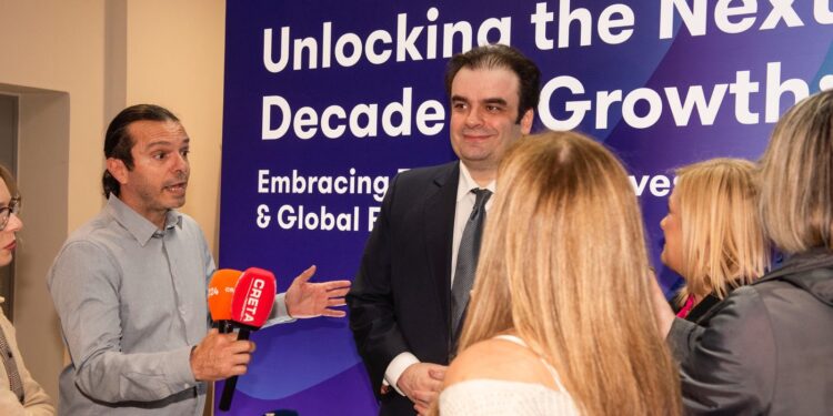 Κ. Πιερρακάκης: Οι τιμές της ενέργειας και η ανταγωνιστικότητα στο επίκεντρο του Eurogroup