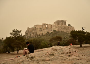 Καιρός: Βροχές, υψηλές θερμοκρασίες και αφρικανική σκόνη το Σαββατοκύριακο - Η πρόγνωση από τη Ν. Ζιακοπούλου - ertnews.gr