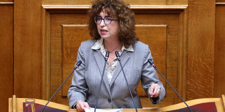 Έλενα Καραγεωργοπούλου: Ανεξαρτητοποιήθηκε από την Πλεύση Ελευθερίας